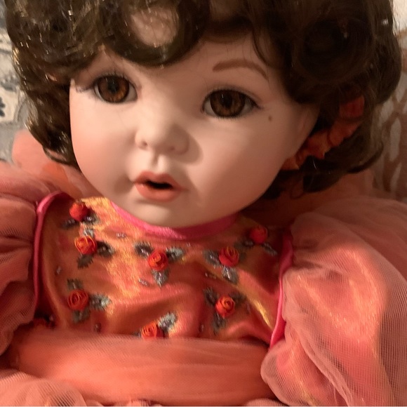 Porcelain hand, autographed, Marie Osmond, doll baby, Marie - Picture 7 of 8